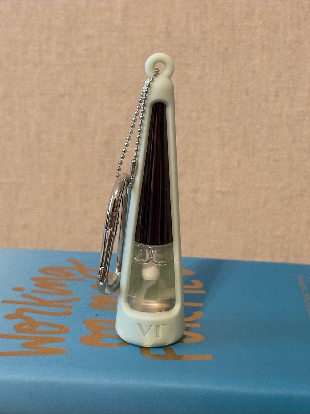 VT Cosmetics (LE)Keychain & Reedle Shot Lip Plumper